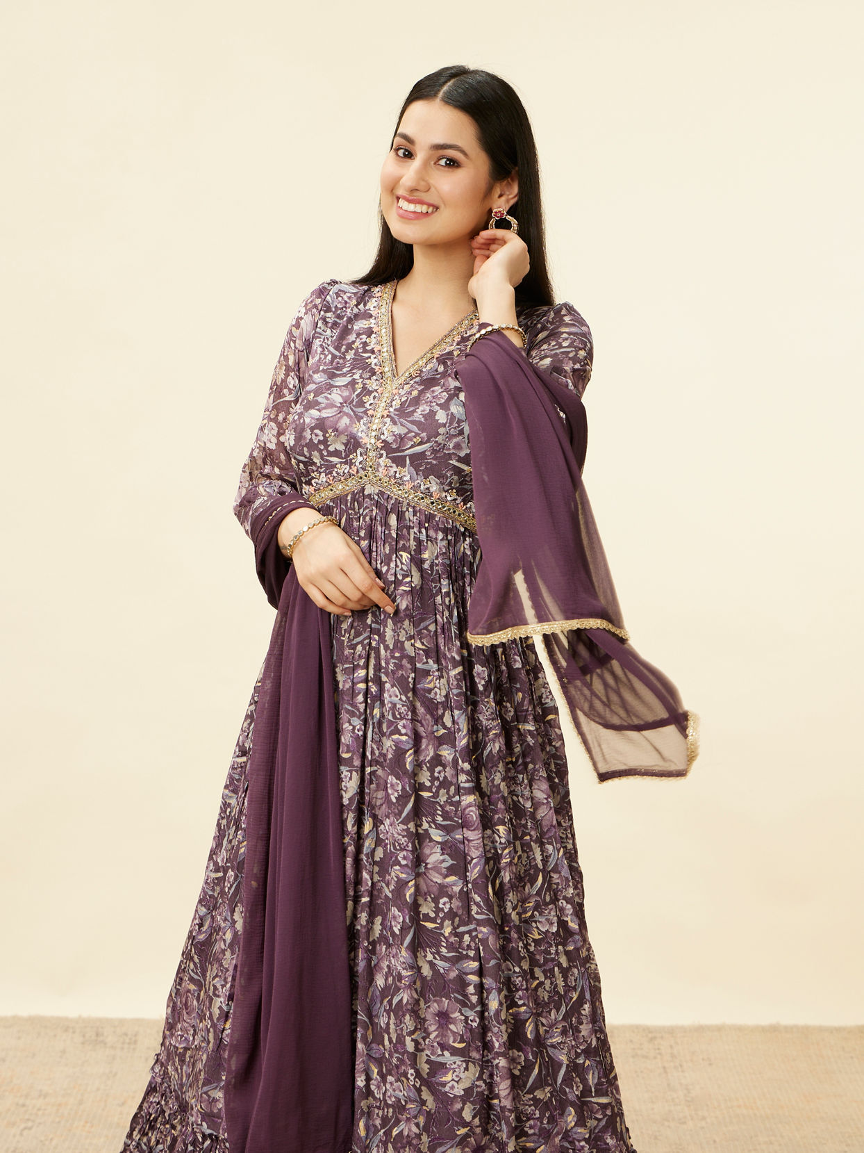 alt message - Mohey Women Jamun Purple Floral Print Long Suit image number 1