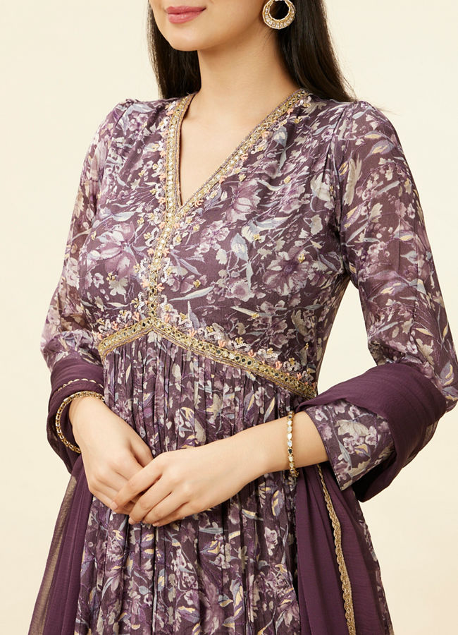 alt message - Mohey Women Jamun Purple Floral Print Long Suit image number 2