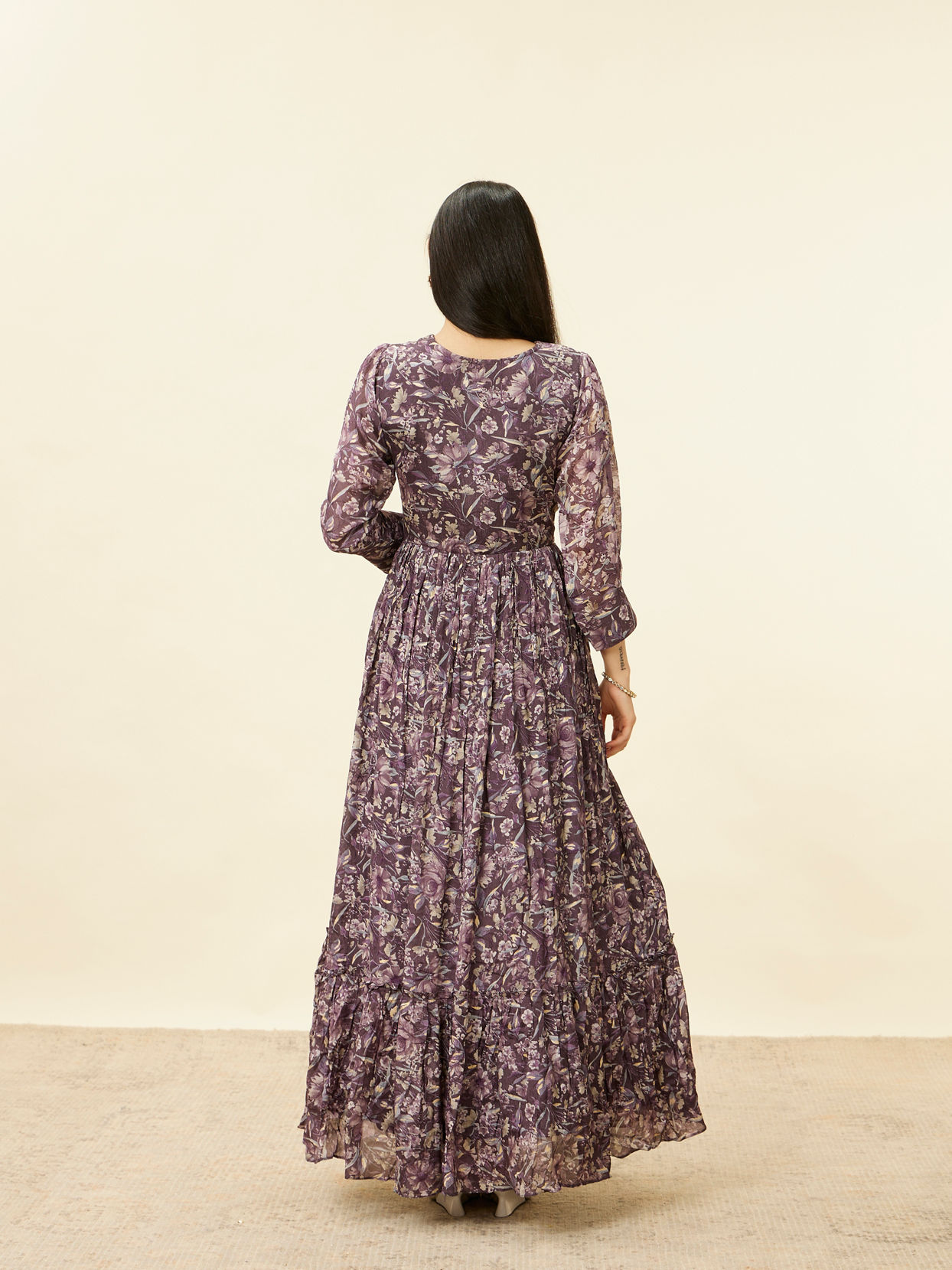 alt message - Mohey Women Jamun Purple Floral Print Long Suit image number 4