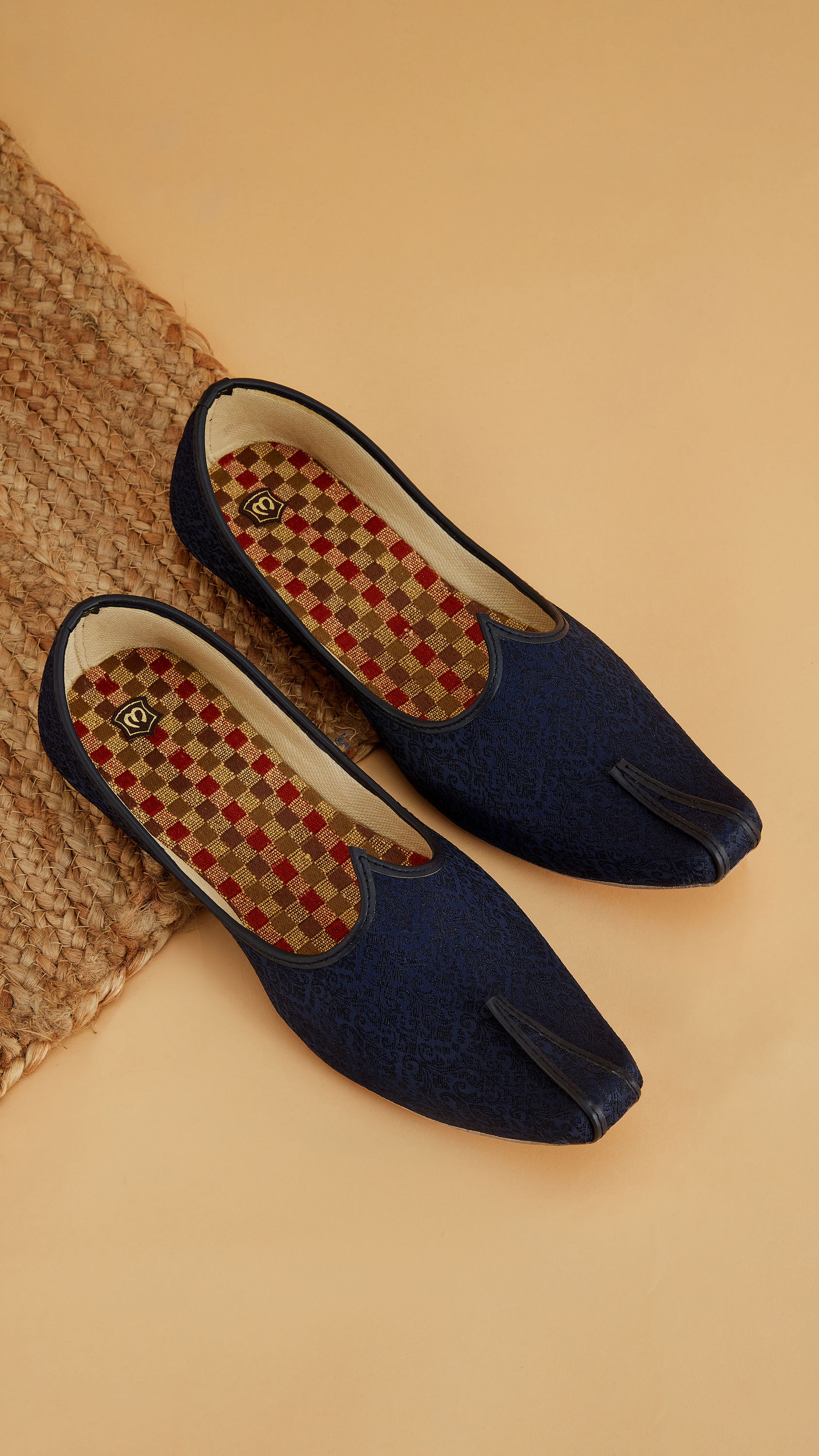 Manyavar Men Blue Juti