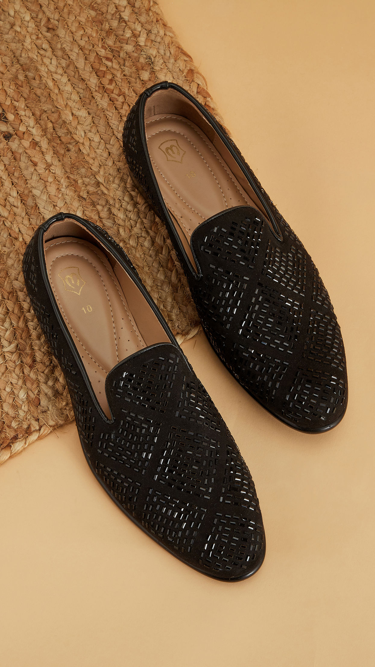 Manyavar Men Black Jooti