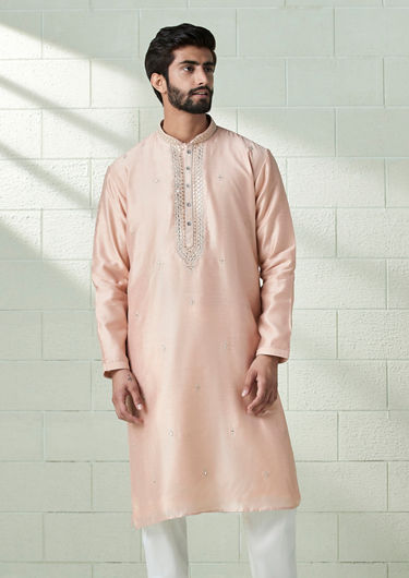 alt message - Twamev Men Peony Pink Mirror Work Kurta Set image number 1