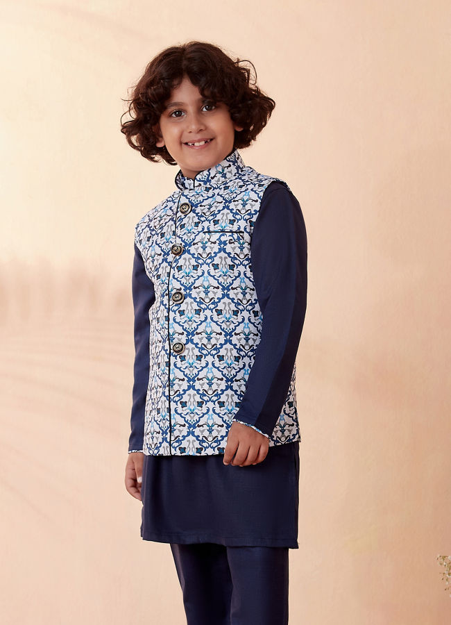 alt message - Manyavar Boys Boys Blue And White Kurta Jacket Set image number 1