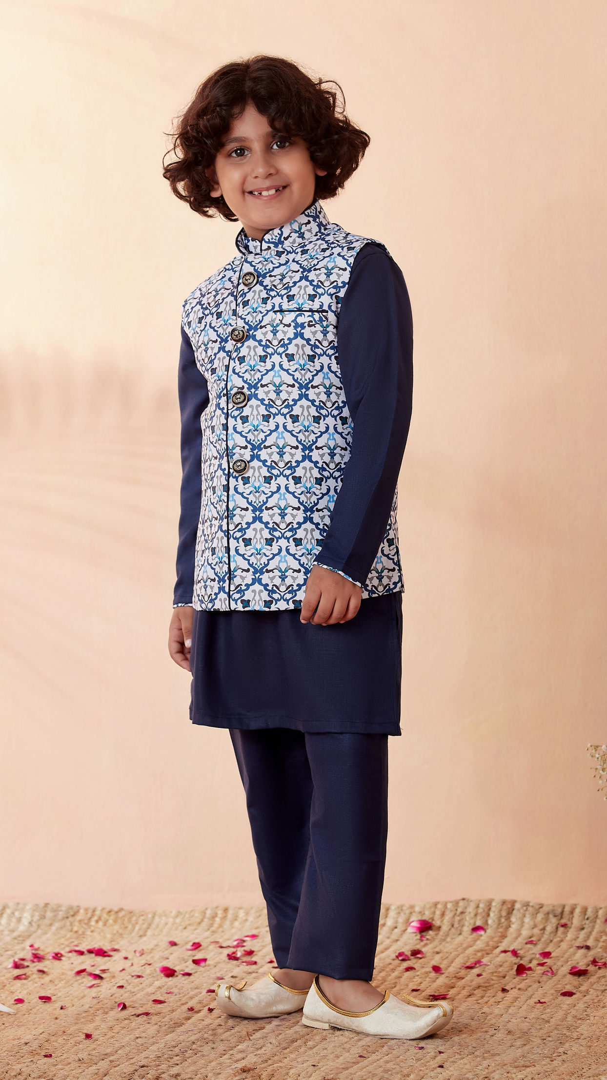 Manyavar Boys Boys Blue And White Kurta Jacket Set