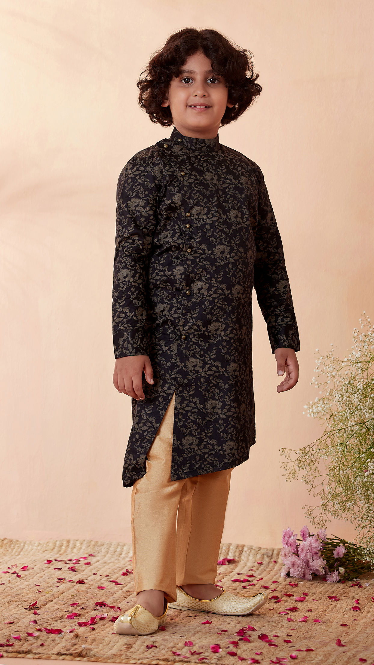 Manyavar Boys Boys Black Floral Printed Side Open Kurta Set