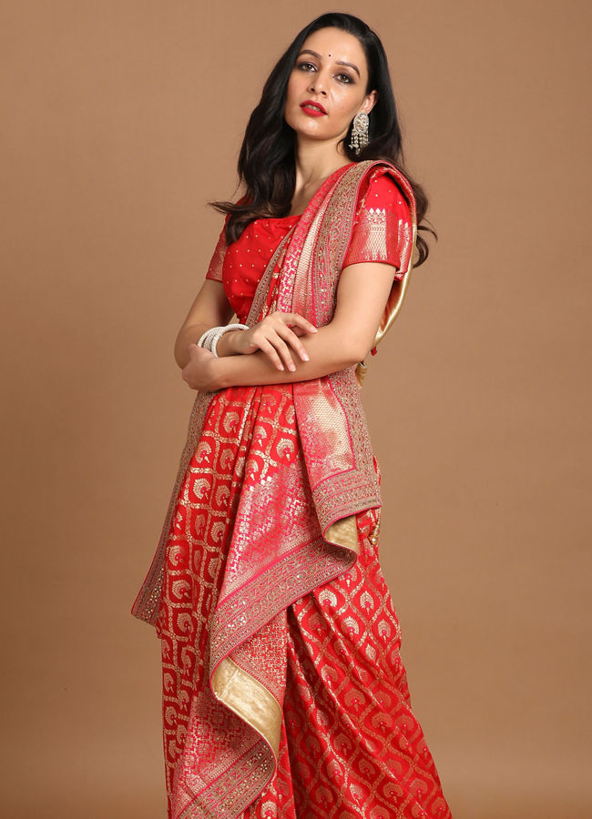 Blissful Rani Red Saree image number 3