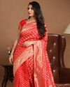 Mohey Women Resplendent Red Saree image number 3