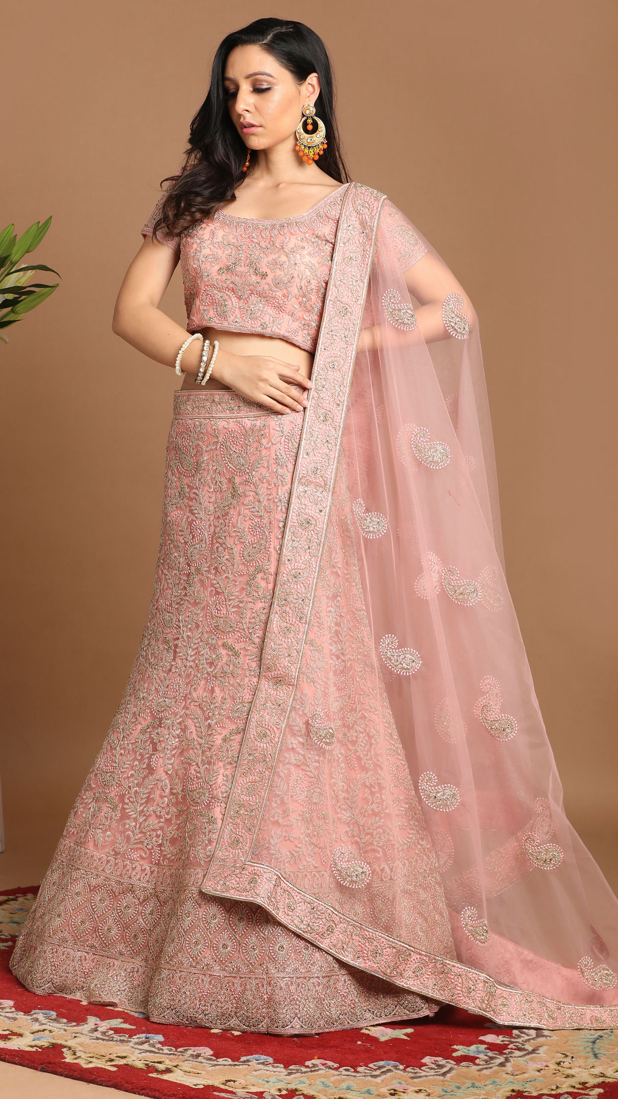 alt message - Mohey Women Playful Pink Lehenga image number 0