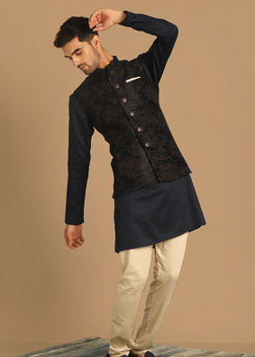 alt message - Manyavar Men Short-Fit Blue Kurta Jacket Set image number 1