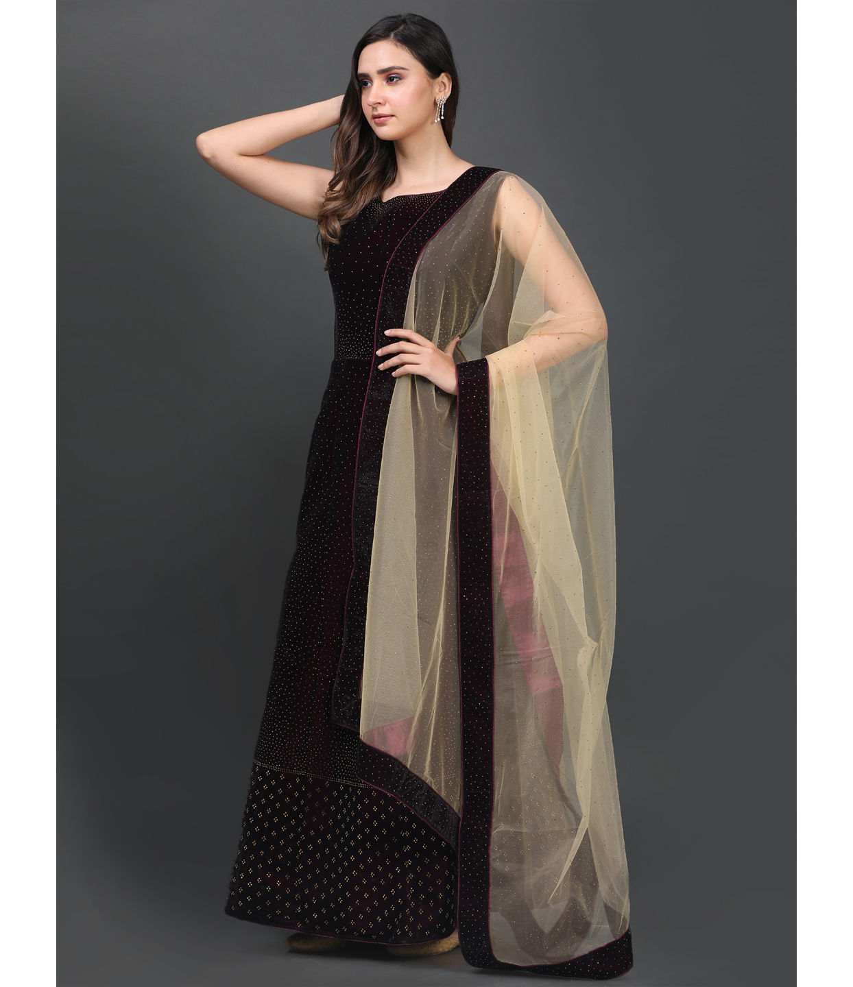 alt message - Mohey Women Statement Maroon Gown image number 1