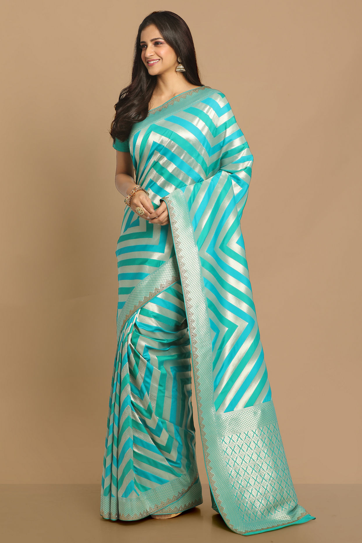 Mohey Women Sublime Blue Saree