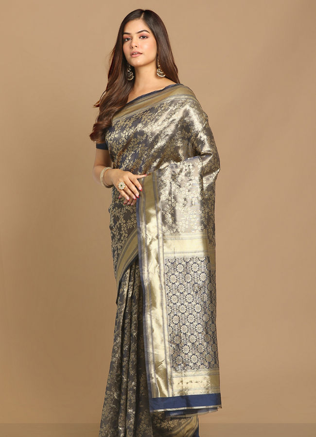Mohey Women Magnificent Purple Designer Saree