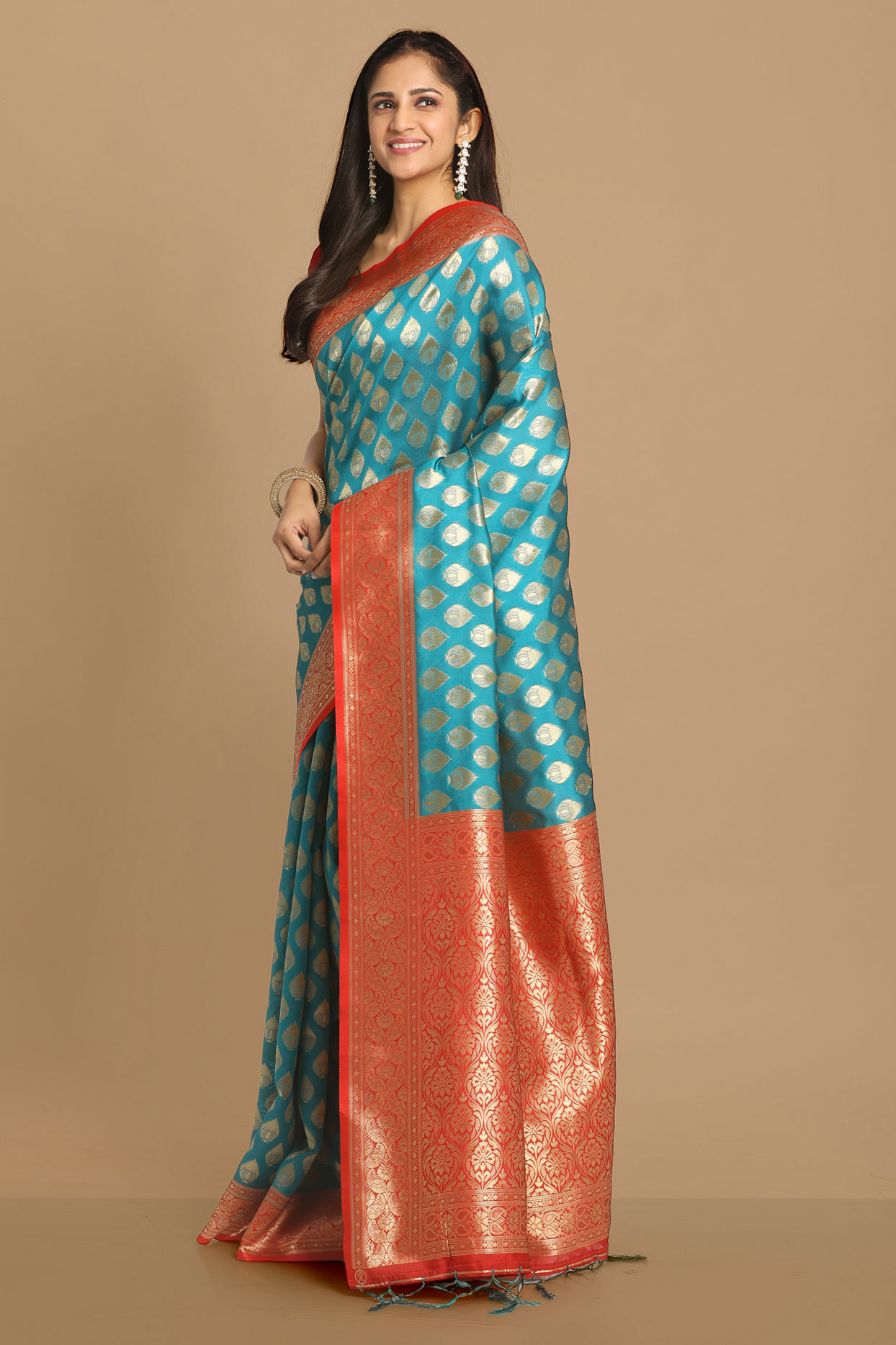 Mohey Women Trendy Dark Green Saree