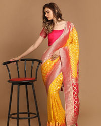 Mohey Women Vibrant Mustard Yellow Saree