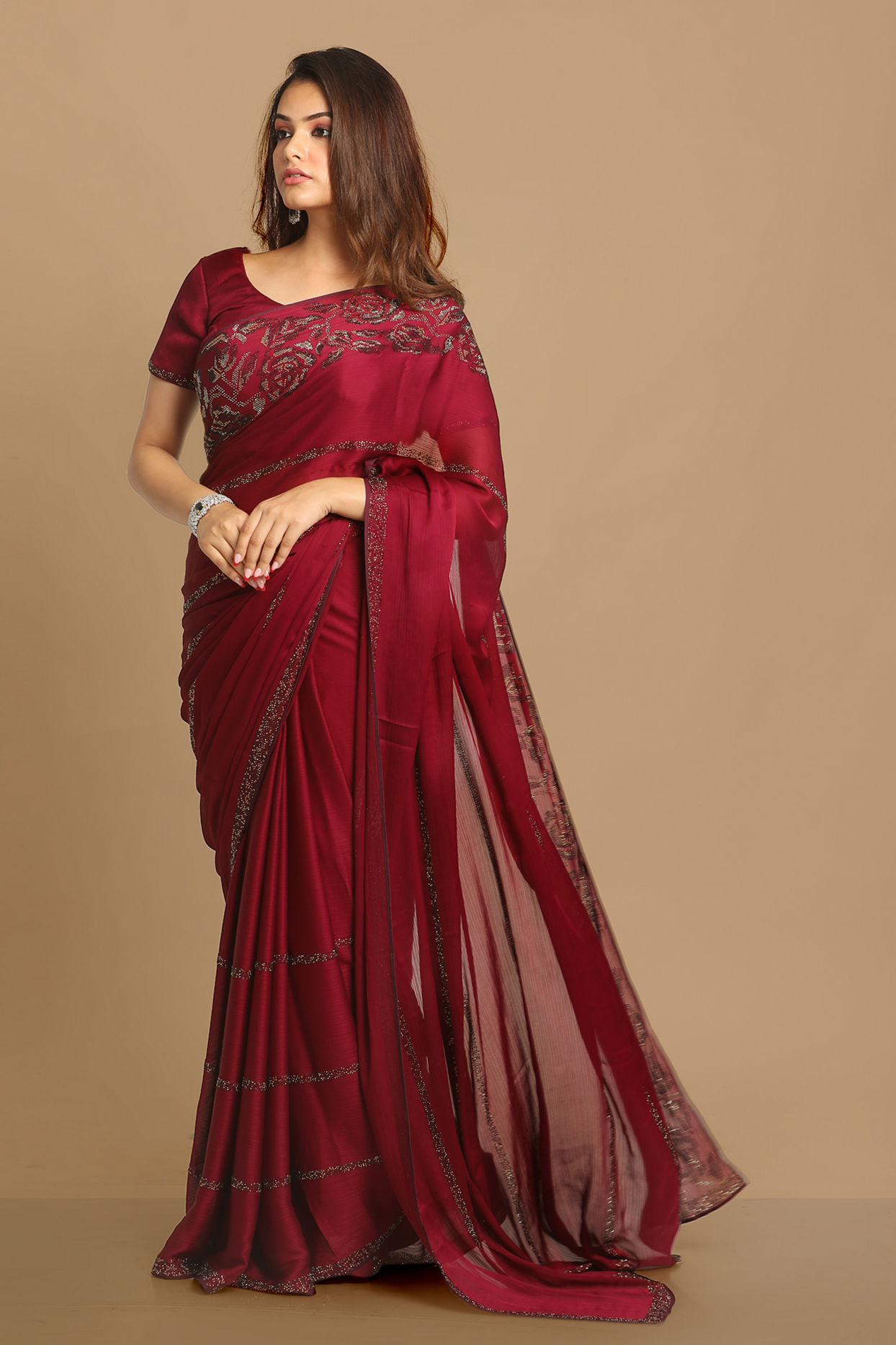 Mohey Women Delicate Wine Saree