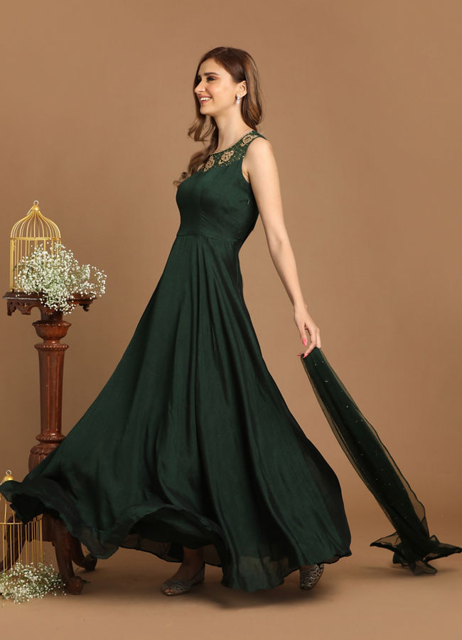 Mohey Women Impressive Bottle Green Gown