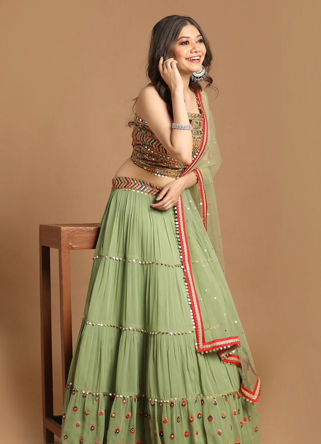 Mohey Women Attractive Pista Stitched Suit