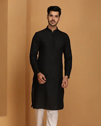 alt message - Manyavar Men Classic Black Kurta image number 0