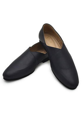 shoes kurta pajama