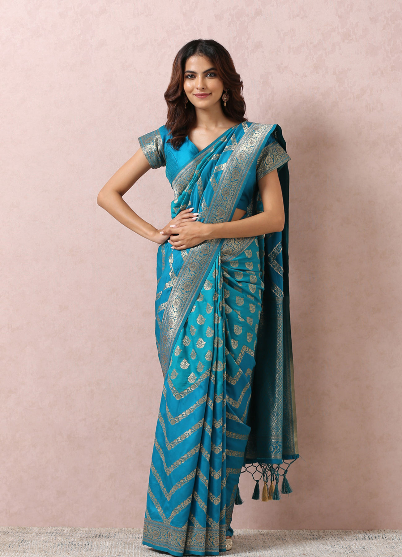 Mohey Women Teal Blue Golden Motif Saree