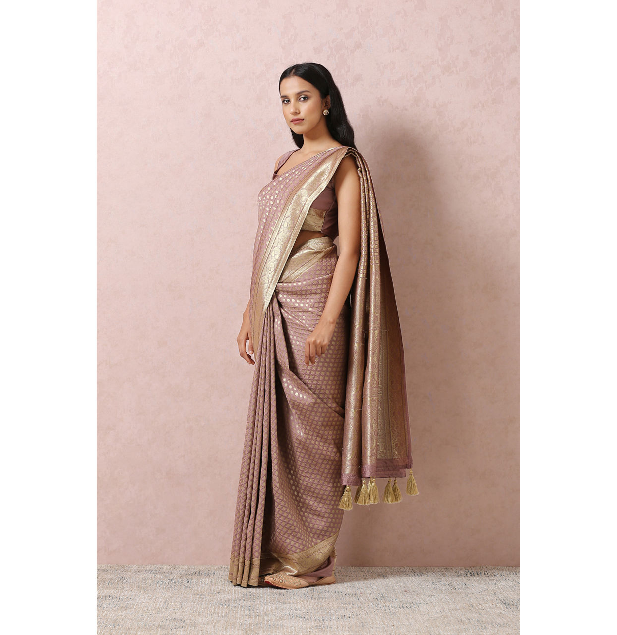 Mohey Women Purple Art Silk Saree With Golden Motifs