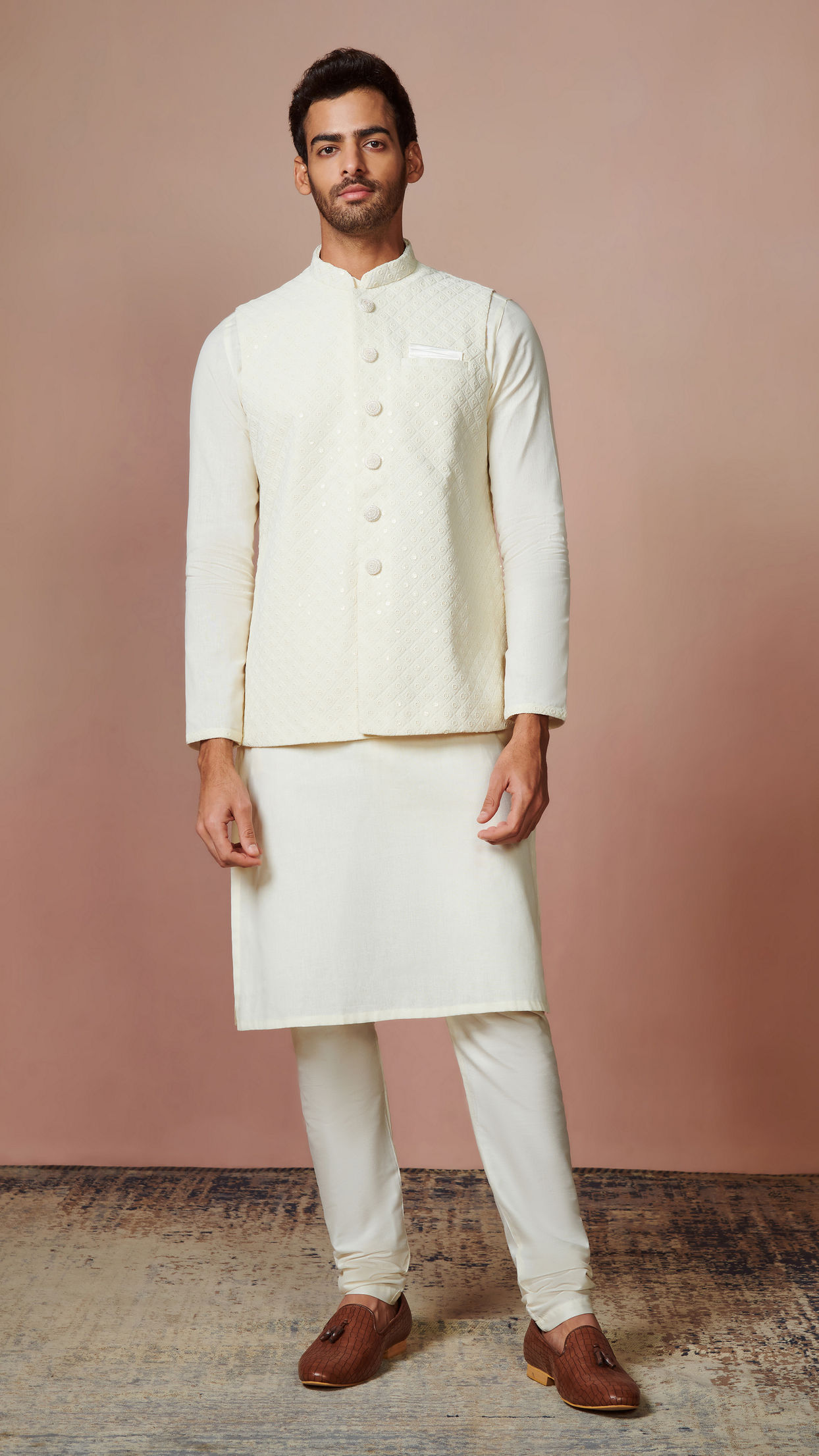 alt message - Manyavar Men Sesame White Self Design Kurta Jacket Set image number 2