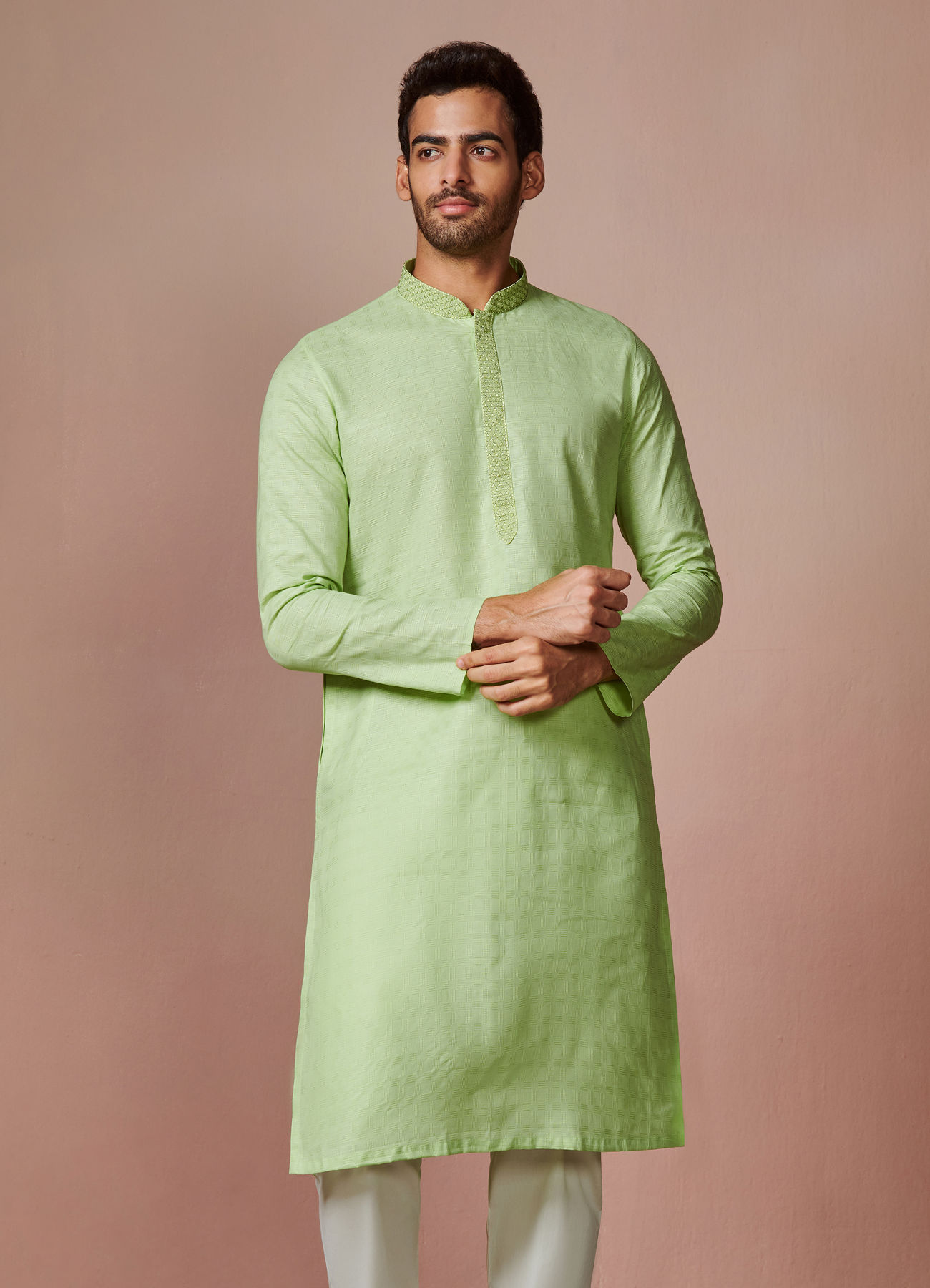 Manyavar Men Green Cotton Kurta With Embroidered Collar
