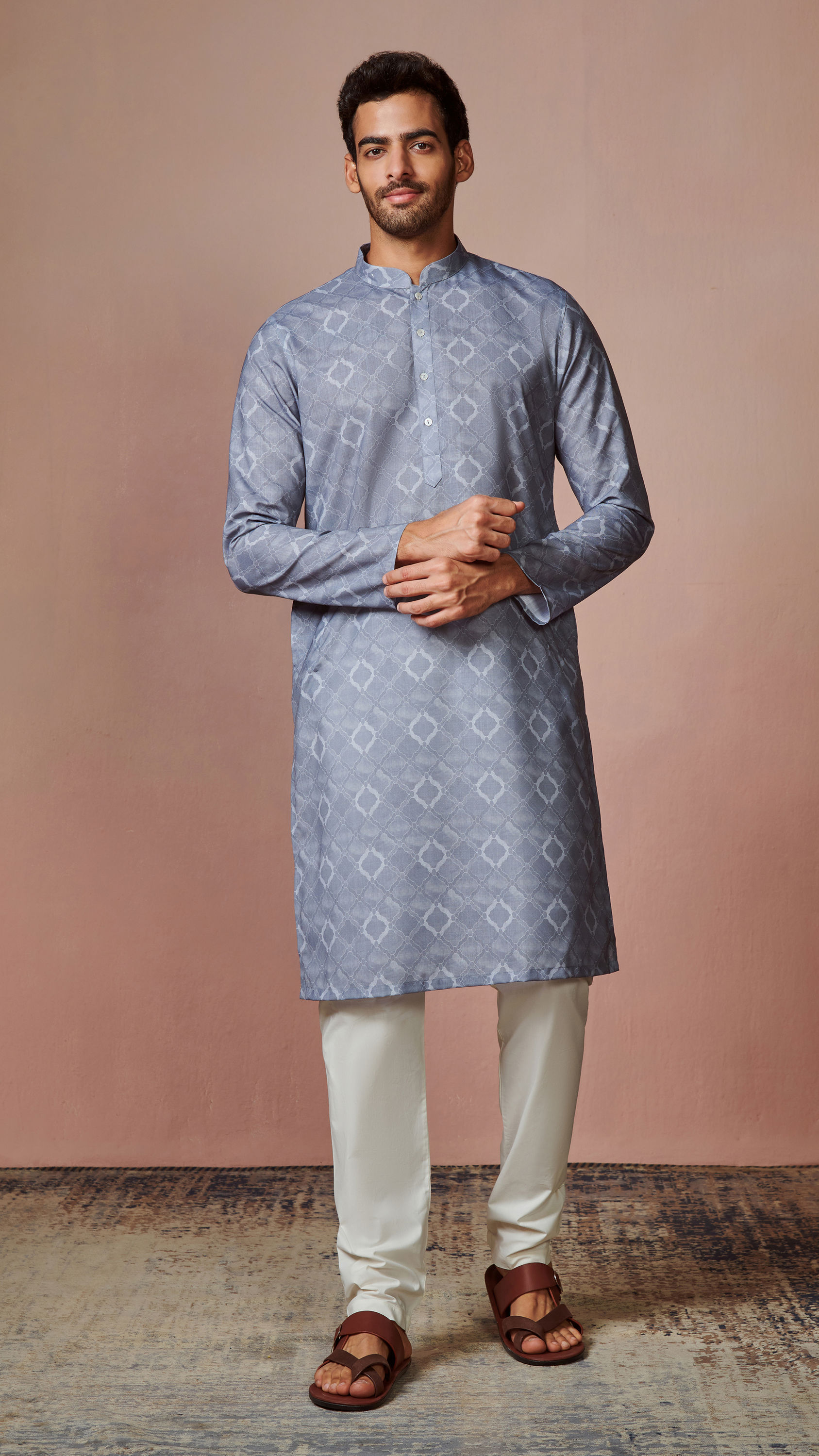 Manyavar Men Grey Bandhani Print Kurta