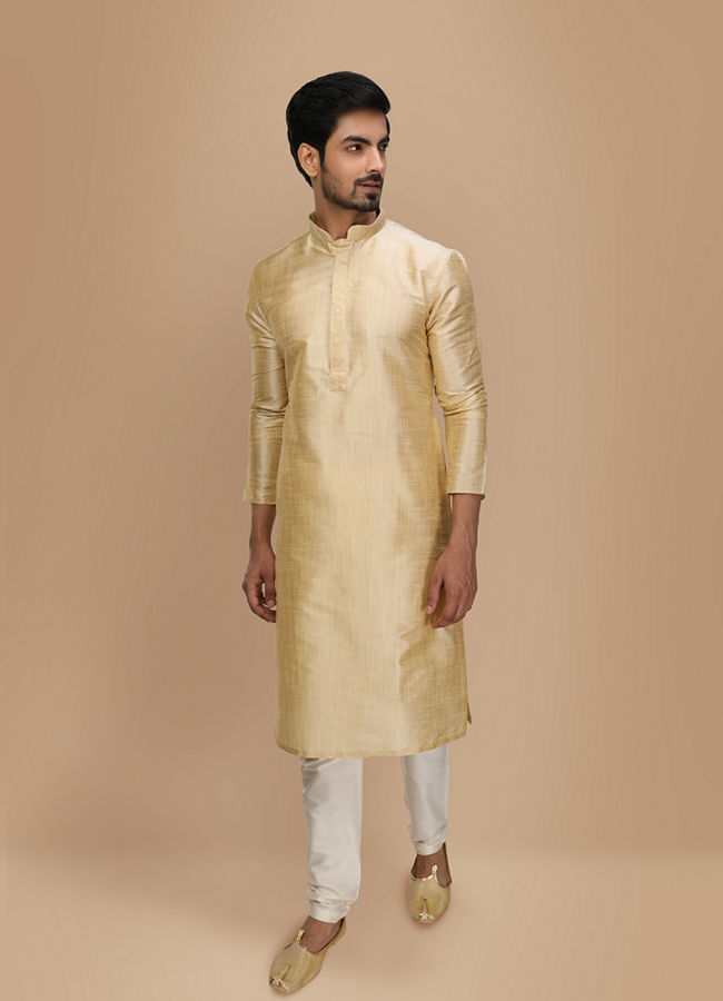 alt message - Manyavar Men Beige Plain Kurta Set image number 1