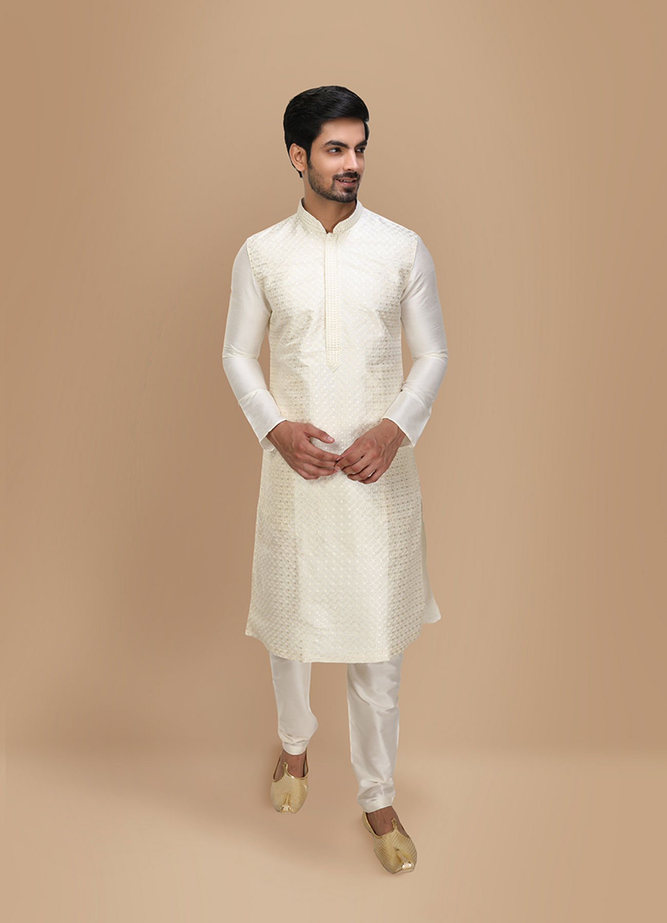Manyavar Men Off White Self Design Kurta Set