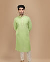 alt message - Manyavar Men Light Green Solid Kurta Set image number 3