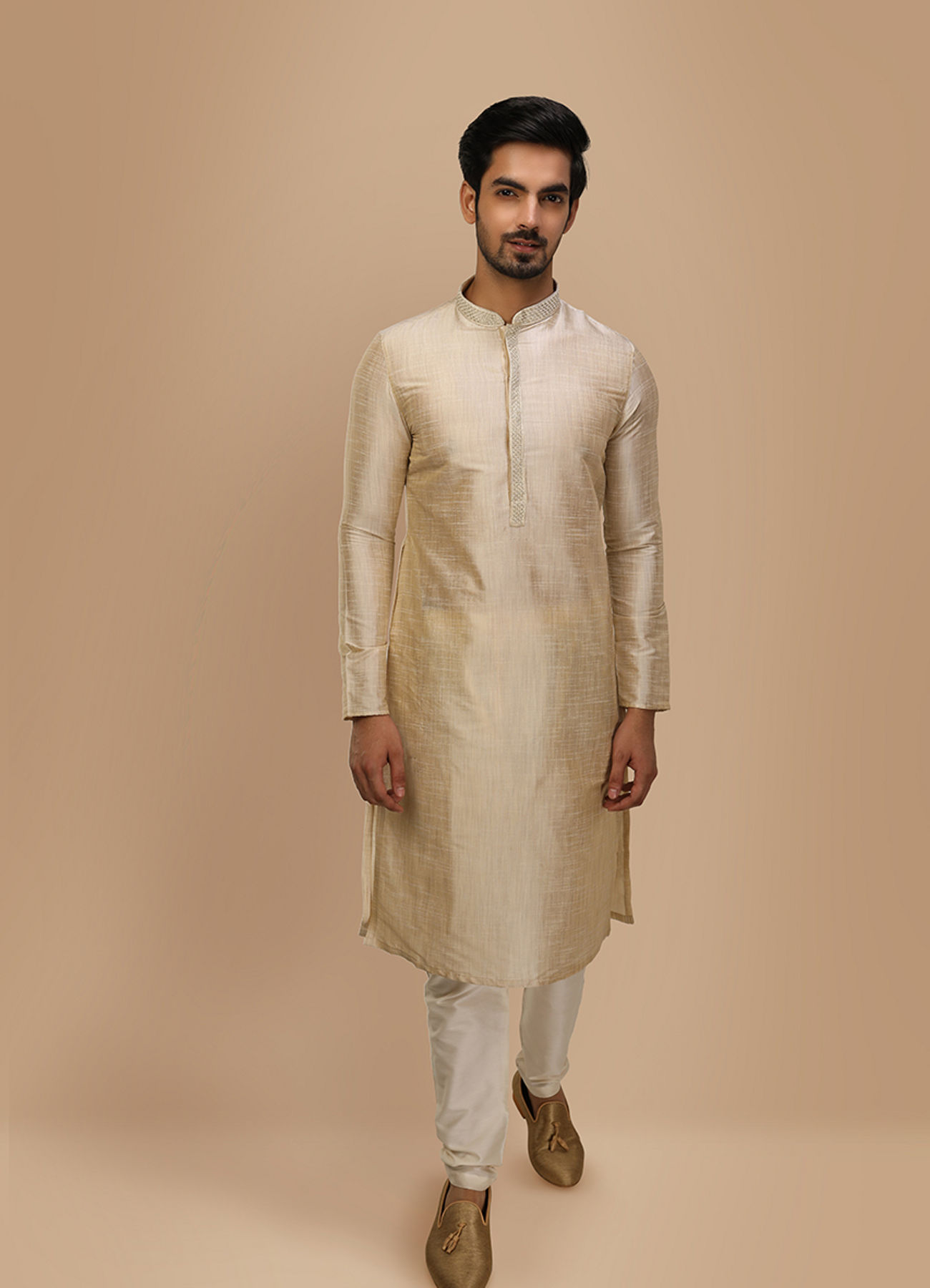 Manyavar Men Green Art Silk Embroidered Kurta Set