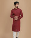 alt message - Manyavar Men Maroon Printed Kurta image number 1