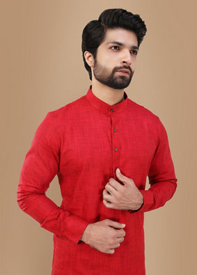 alt message - Manyavar Men Crimson Red Self Design Kurta image number 0