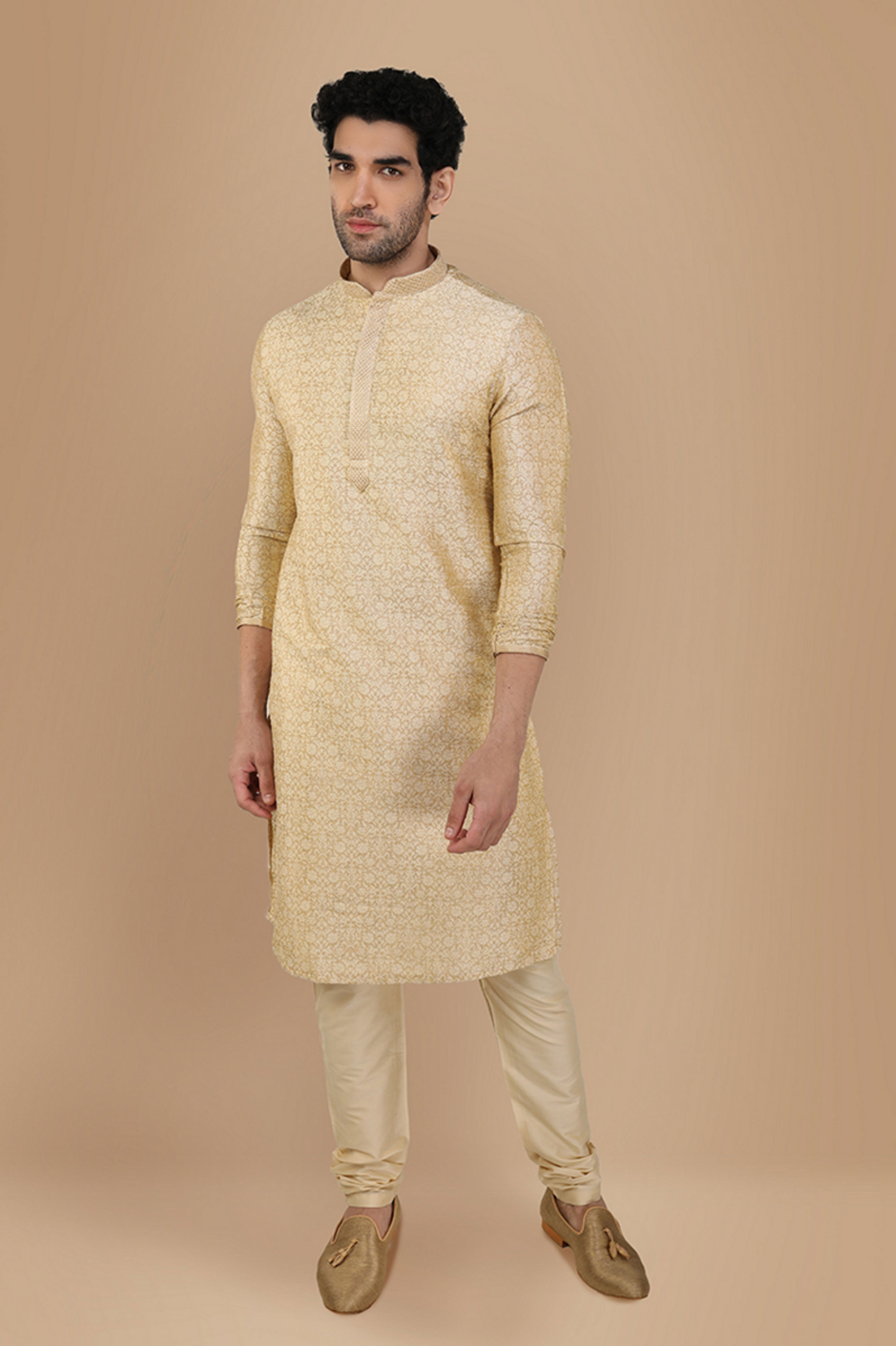 Manyavar Men Basic Cream Kurta Set