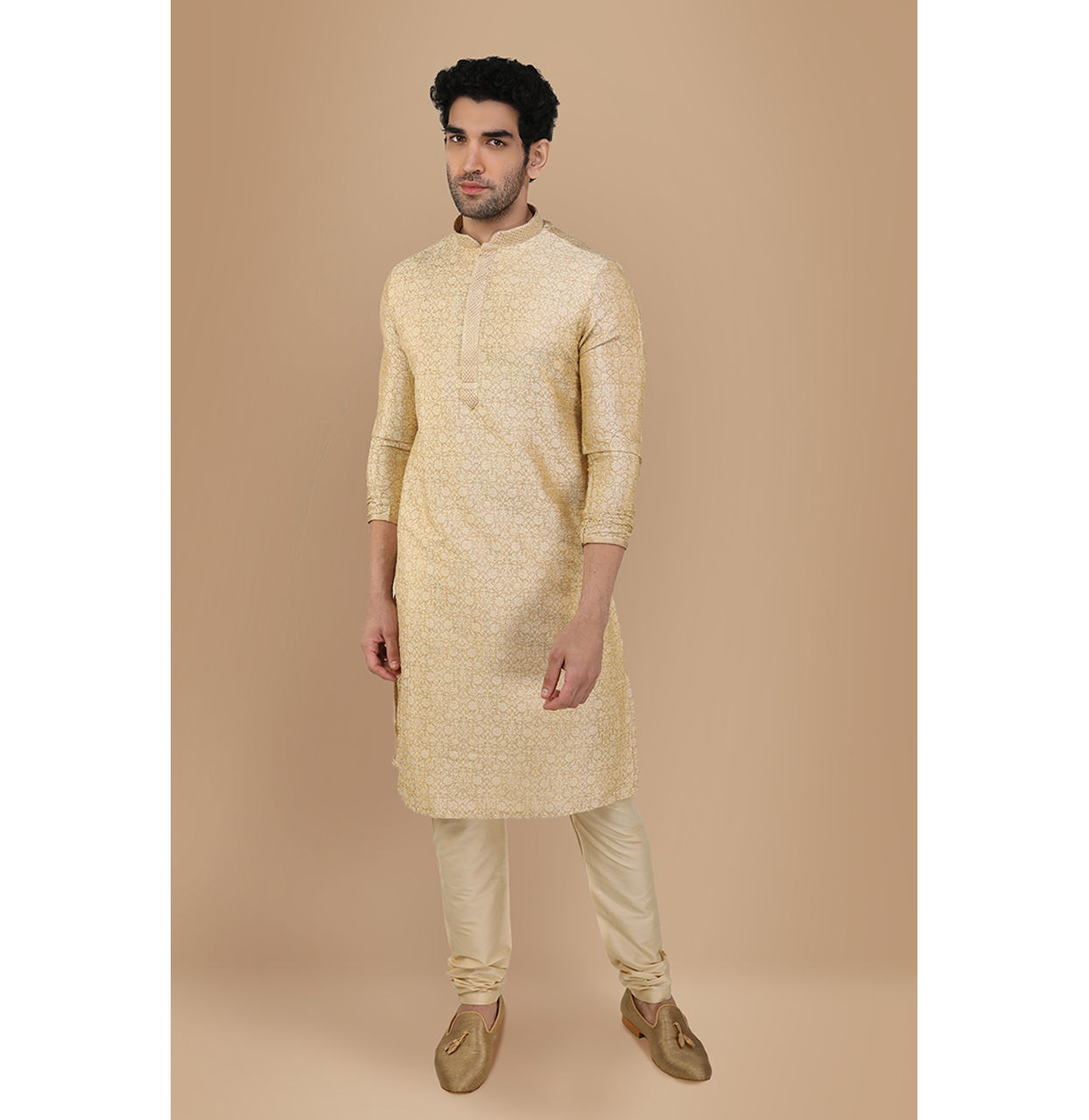 Manyavar Men Basic Cream Kurta Set