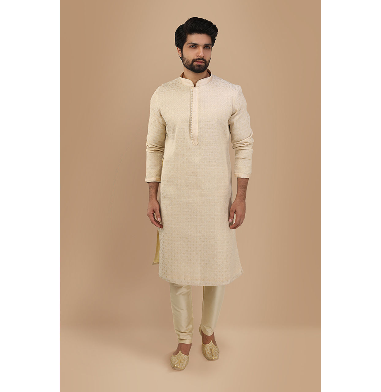 Manyavar Men Cream Jacquard Kurta Set image number 1