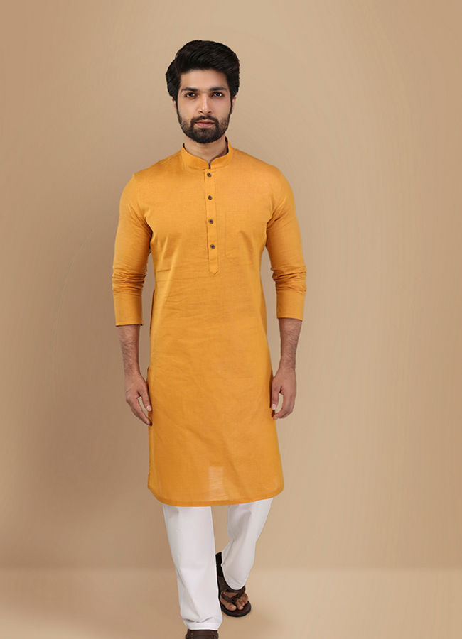 alt message - Manyavar Men Mustard Yellow Solid Kurta image number 1