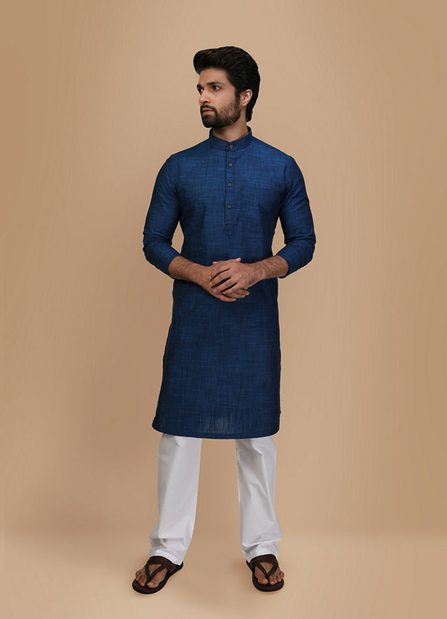 Manyavar Men Minimalist Blue Cotton Blend Kurta image number 1