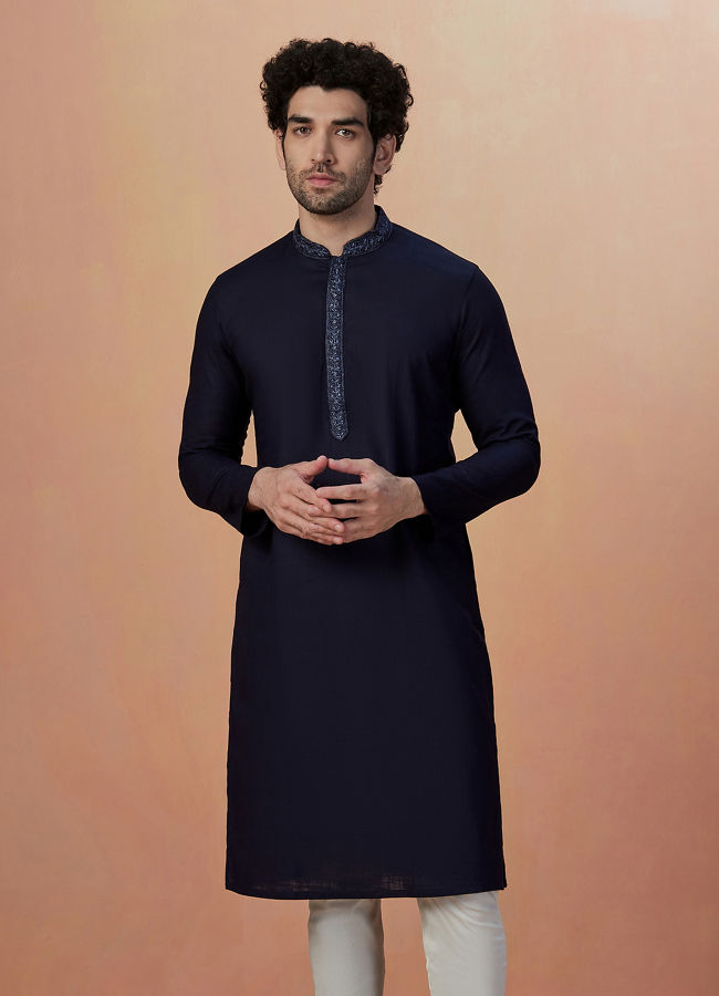 alt message - Manyavar Men Dark Naby Blue Plain Kurta Pajama image number 1