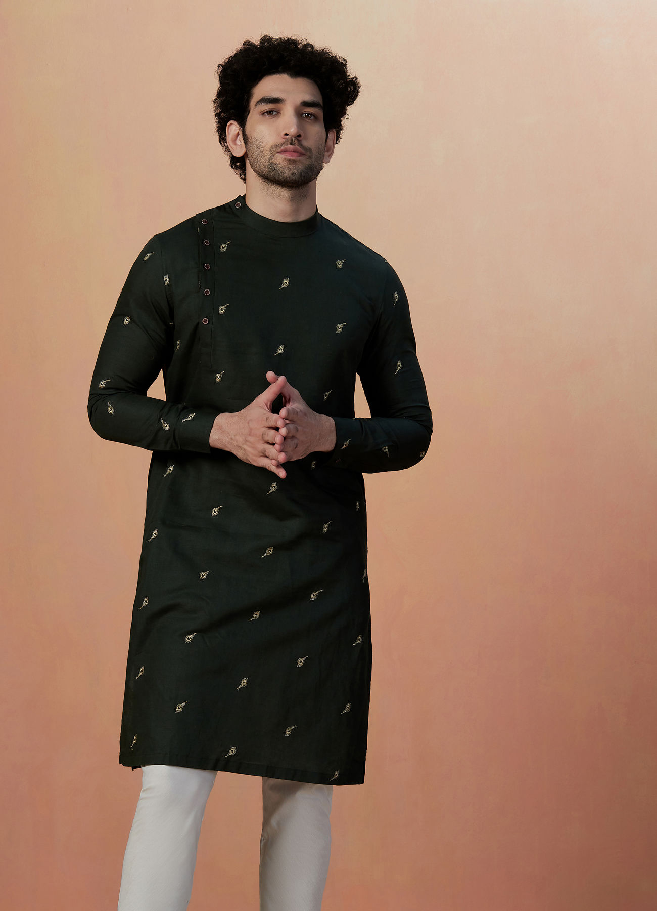 Manyavar Men Olive Green Embroidered Kurta