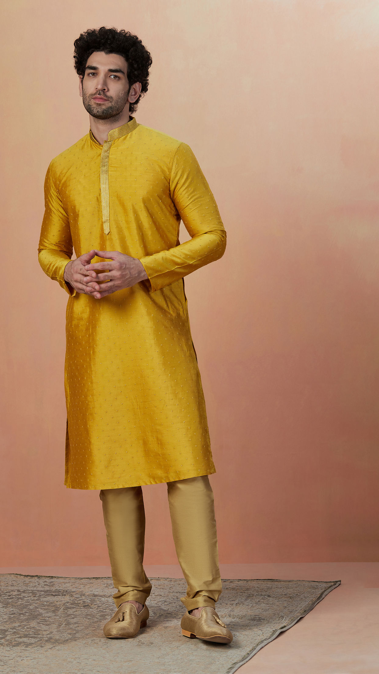 alt message - Manyavar Men Golden Embellished Kurta Pajama image number 1