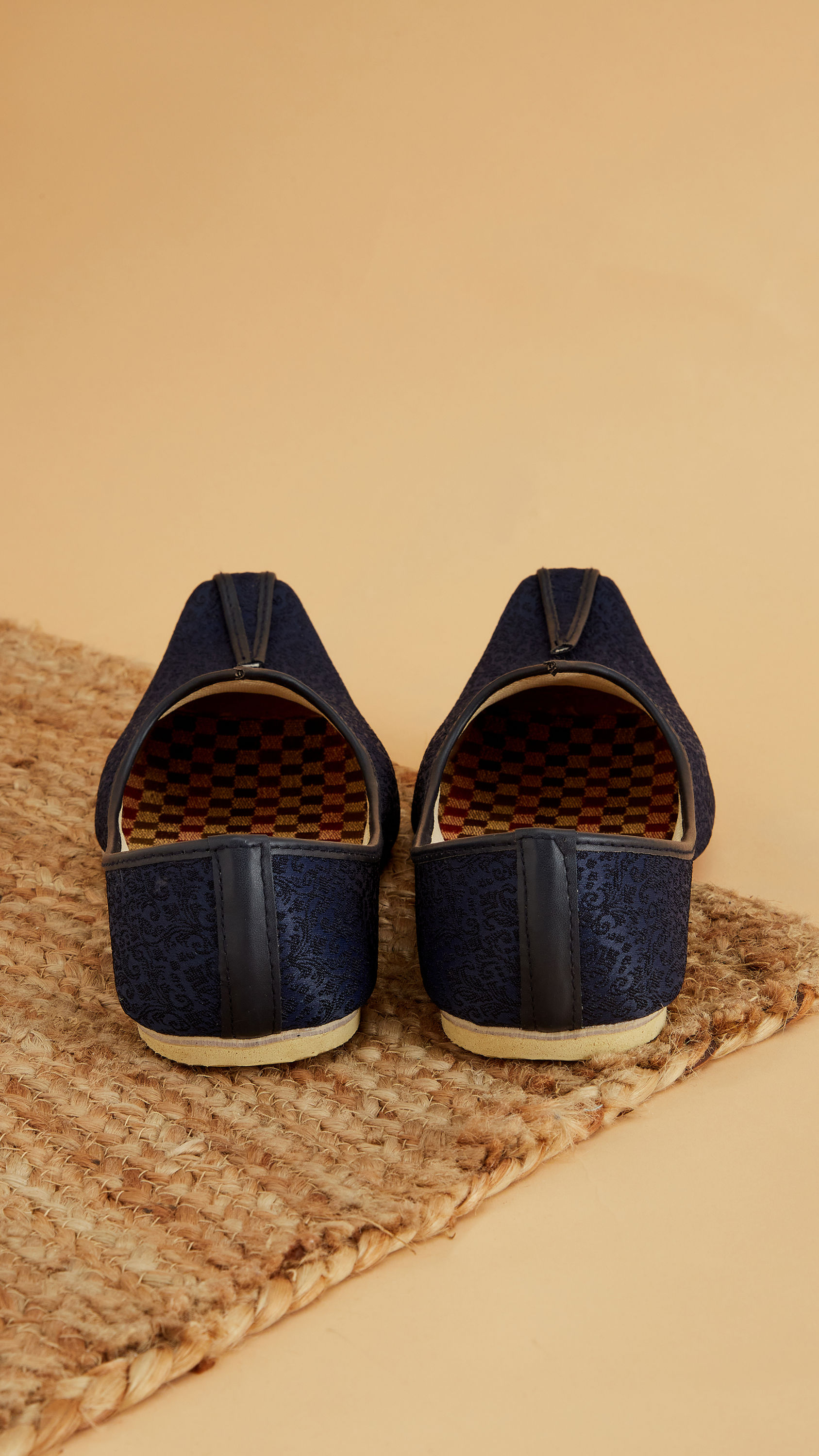 Manyavar Men Blue Juti
