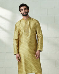 Twamev Men Amber Gold Honeycomb Print Kurta Set