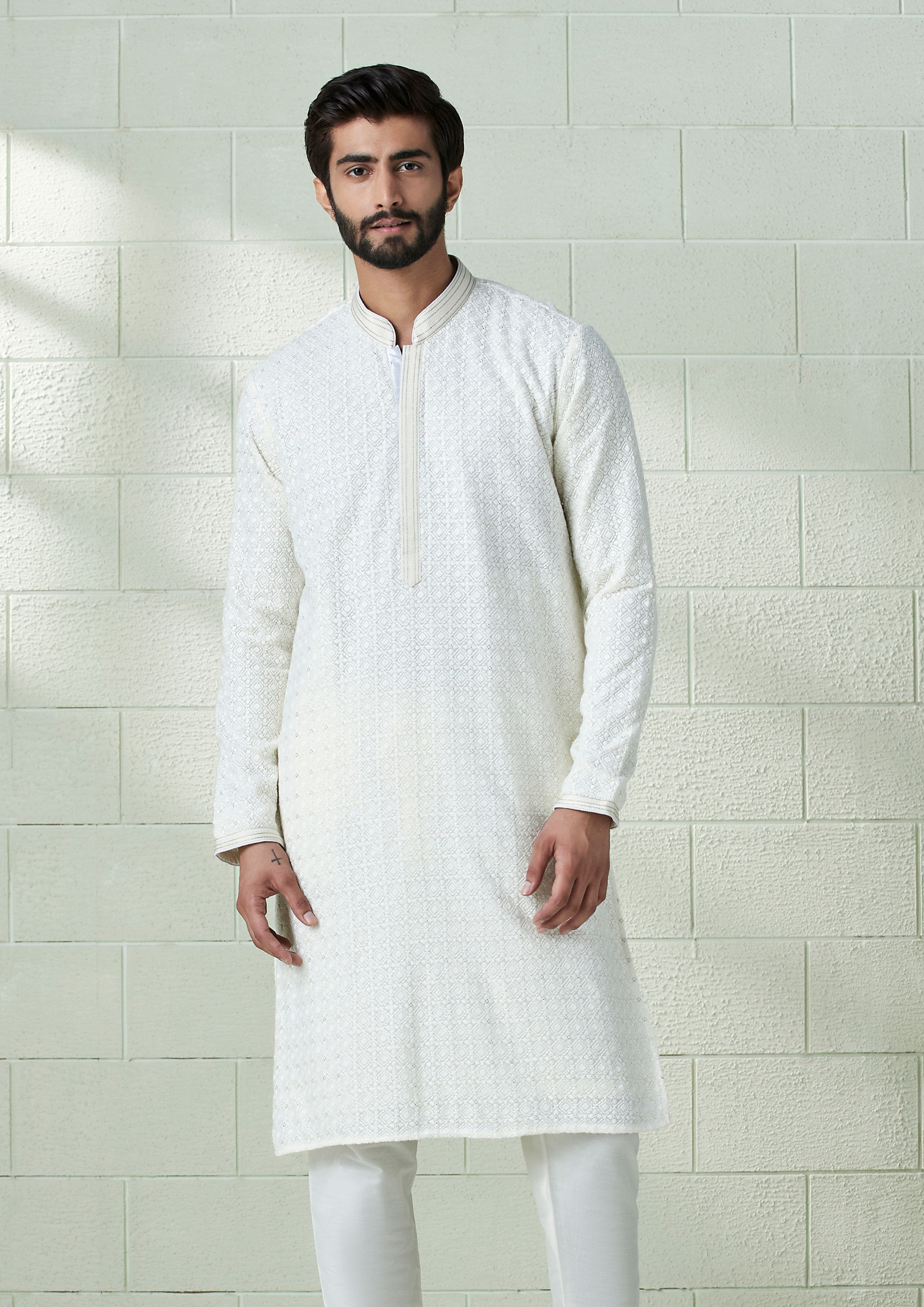 alt message - Twamev Men Daisy White Chikankari Kurta Set image number 1