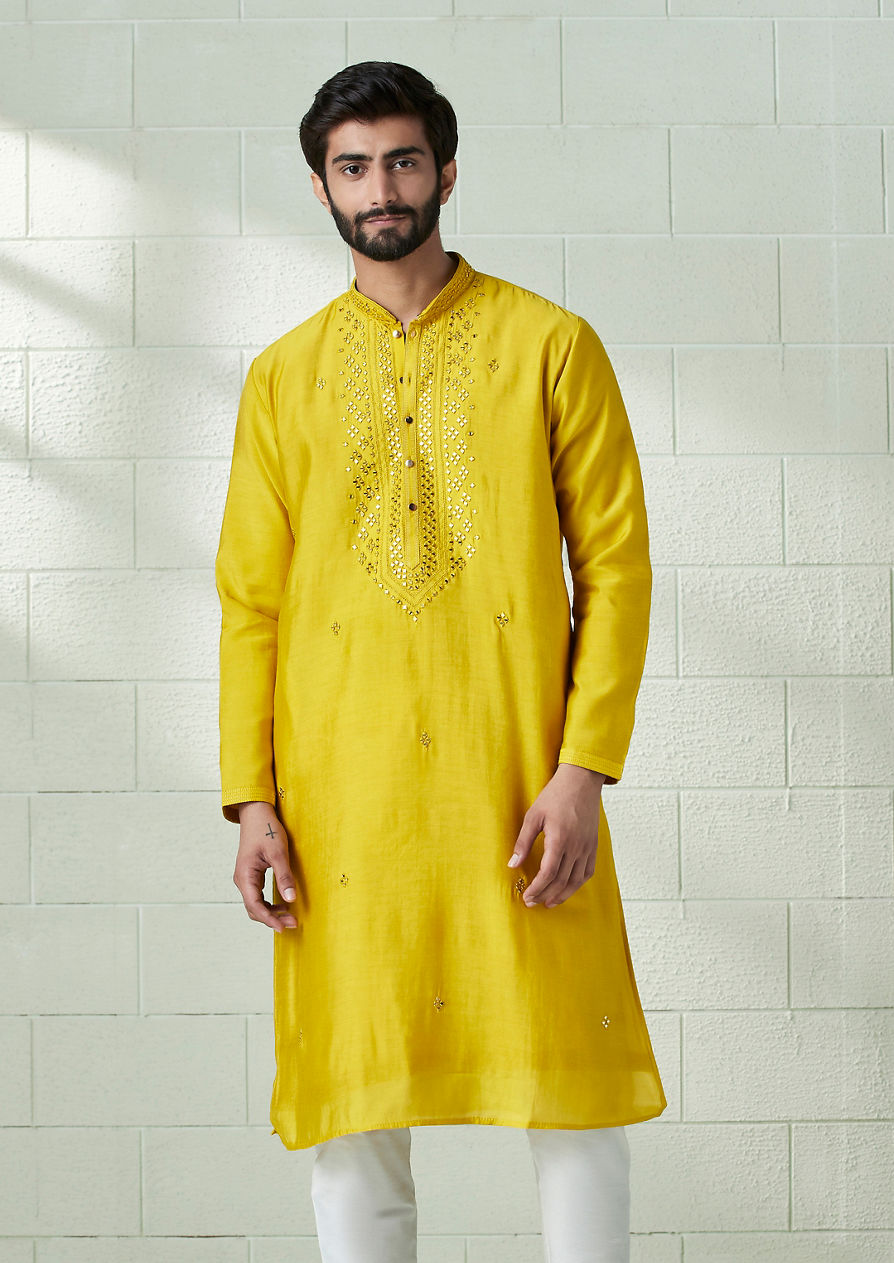 alt message - Twamev Men Empire Yellow Mirror Embroidered Kurta Set image number 1