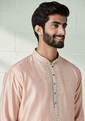 alt message - Twamev Men Peony Pink Mirror Work Kurta Set image number 0