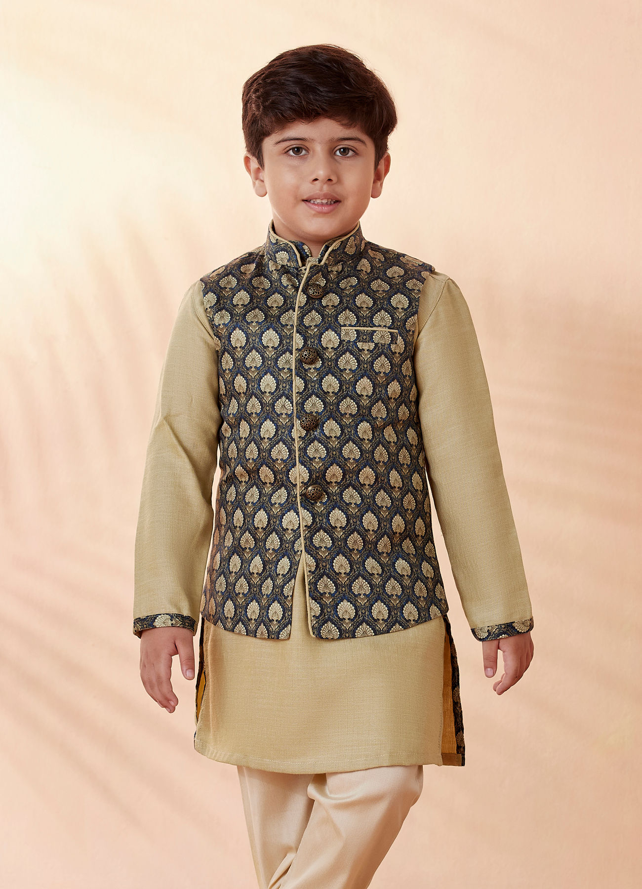 Manyavar Boys Boys Pista Kurta Jacket Set