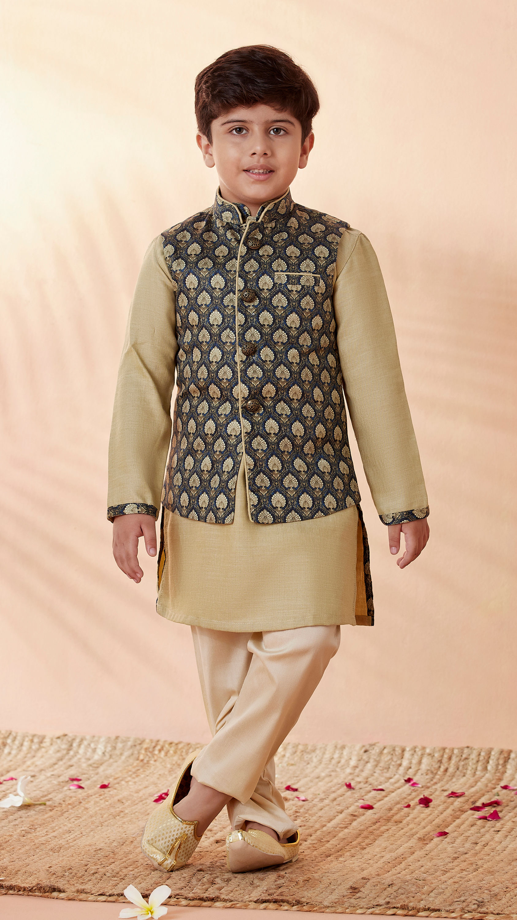 Manyavar Boys Boys Pista Kurta Jacket Set