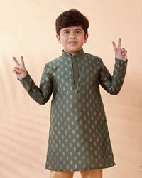 Manyavar Boys Boys Bottle Green Self Motif Kurta Set